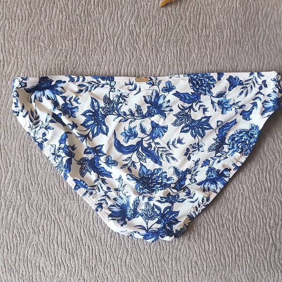 Lauren Ralph Lauren Blue Floral Bikini Set - Picture 7 of 8